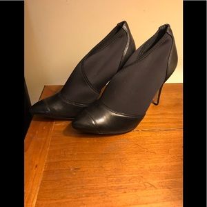 BCBG ERATION  heels